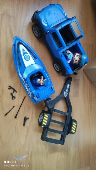 Pin y Pon Action Policía Coche y Barco