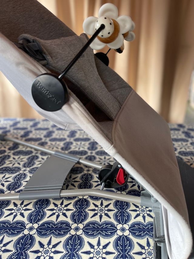 Hamaca BabyBjörn Bliss + Juguete