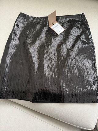 Falda corta lentejuelas negra