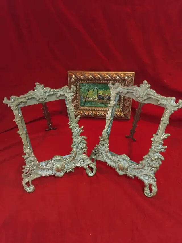 Vecchia coppia di ritratti in stile barocco