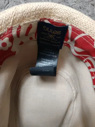 Sombrero beige con cinta azul