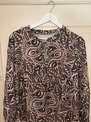 Blusa estampada flores invierno