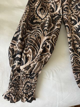 Blusa estampada flores invierno