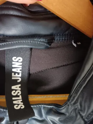 Cazadora acolchada hombre efecto piel azul