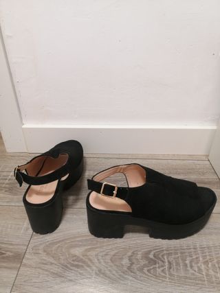 Sandalias Zueco Negras Plataforma