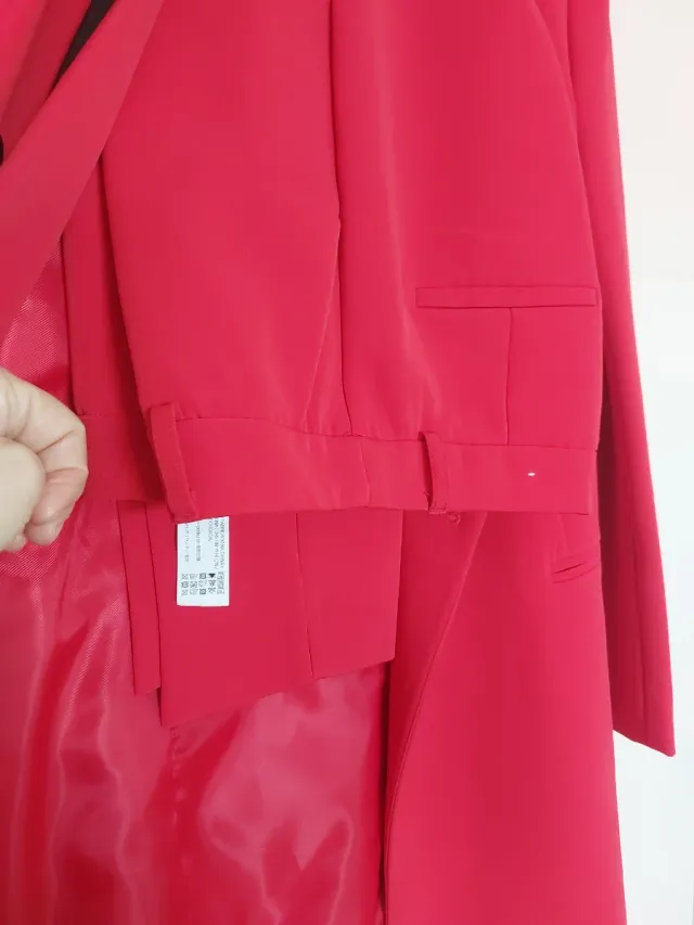 Traje Rojo Stradivarius Talla S  pantalón pitillo!