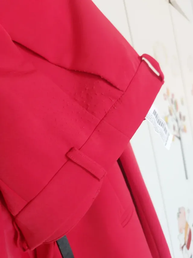 Traje Rojo Stradivarius Talla S  pantalón pitillo!