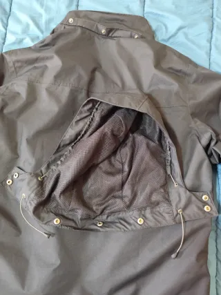 Chubasquero Quechua negro