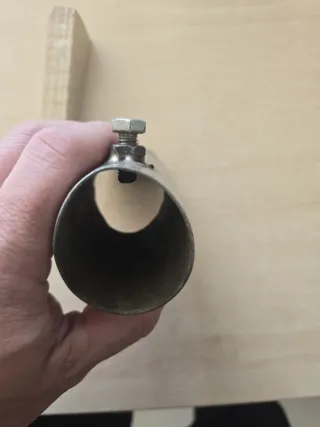 Colin de escape metálico