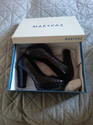Zapatos de tacón MARYPAZ negros