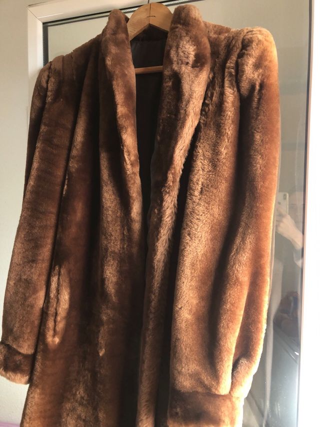 Abrigo de piel mutón