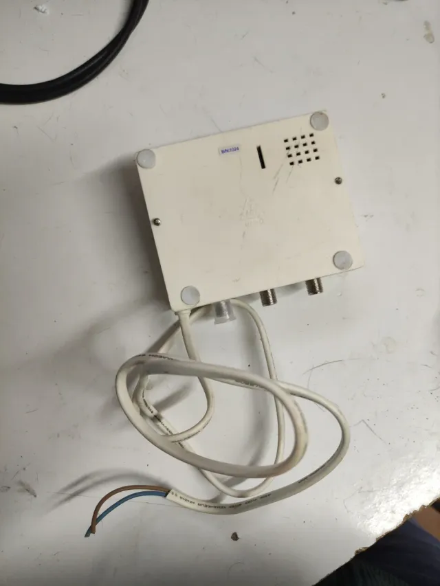 Amplificatore Antenna Interna SATELLITE ROVER