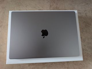 MacBook Pro M1 Max, 64GB RAM, 1TB SSD, 16 Pulgadas