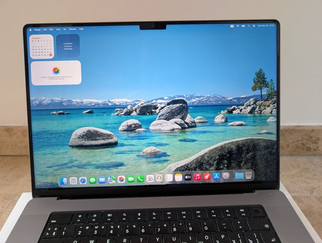 MacBook Pro M1 Max, 64GB RAM, 1TB SSD, 16 Pulgadas