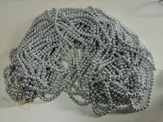 Collar fantasía perlas plateadas