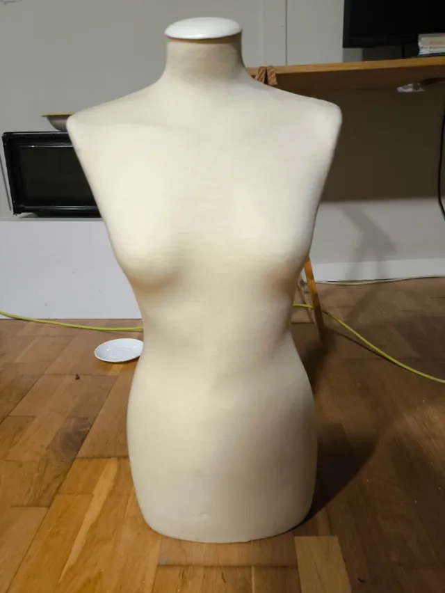2 Maniquíes Costura Taylors N.Y Beige