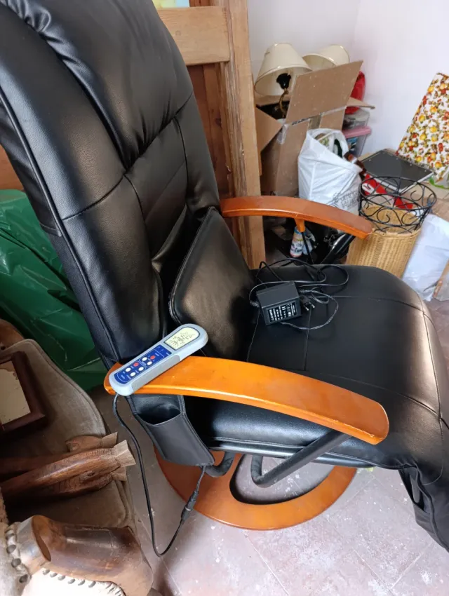 Poltrona relax in pelle e legno