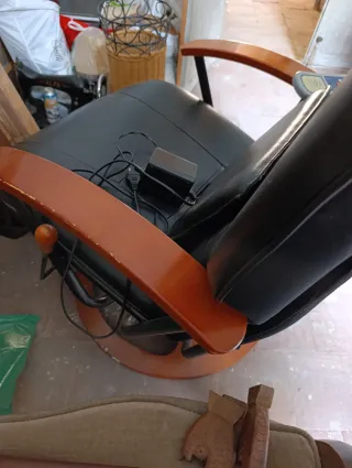 Poltrona relax in pelle e legno