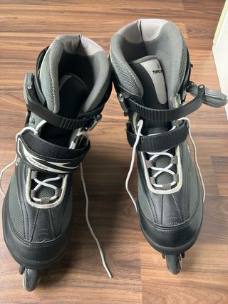 Patines en línea negros