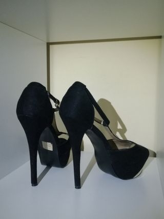 Zapatos de tacón negros talla 40