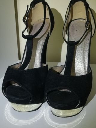Zapatos de tacón negros talla 40