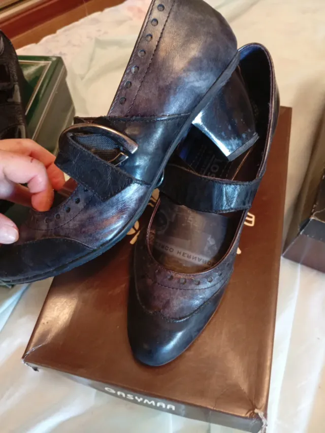 Zapatos de tacón Pitillo negros y grises