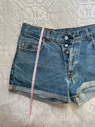 PaPantalones vaqueros negros rotos y vaqueros h&m