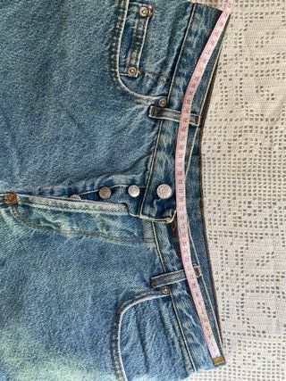 PaPantalones vaqueros negros rotos y vaqueros h&m