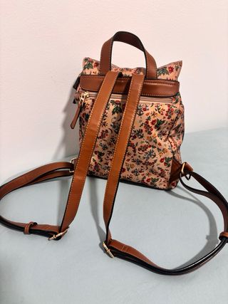 Mochila floral beige y multicolor