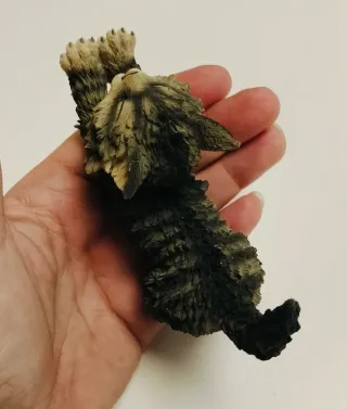 Figura gatito realista