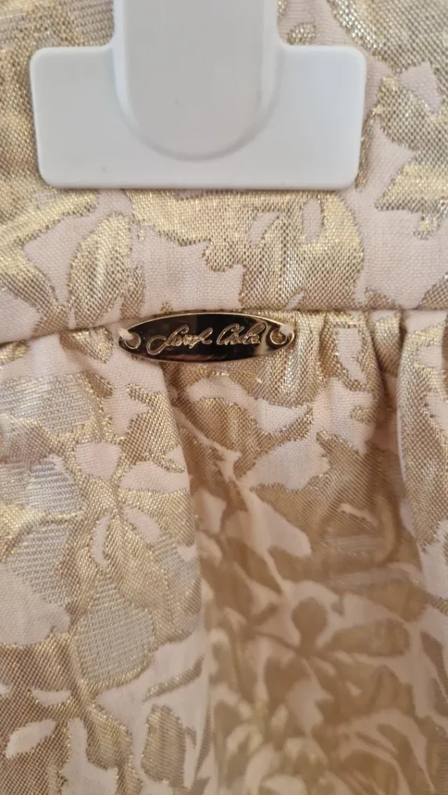 Falda dorada con estampado floral