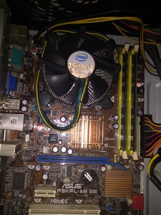 PC Sobremesa Negro/Plata