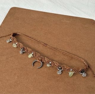 Collar Macramé Luna y Piedras