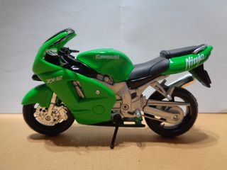 Kawasaki Ninja ZX-12 (1/18)