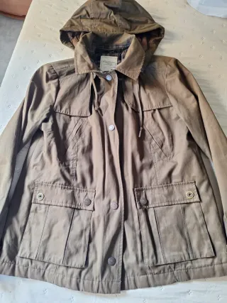 Parka Pull&Bear Talla L Marrón