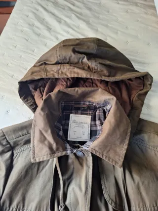 Parka Pull&Bear Talla L Marrón