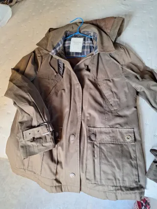 Parka Pull&Bear Talla L Marrón