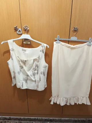 Conjunto DNI Beige Talla 46 es más bien una 44