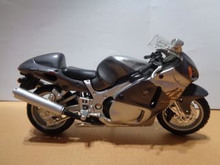 Suzuki GSX-R 1300 Hayabusa 1/18