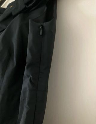 Abito nero scollo a barca