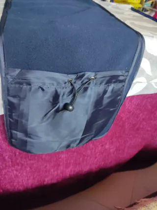 Bufanda azul marino con bolsillos ajustables