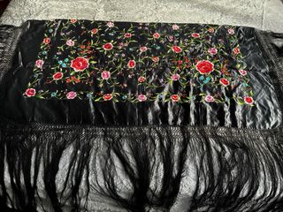 Mantón de Manila bordado 110cm + flecos