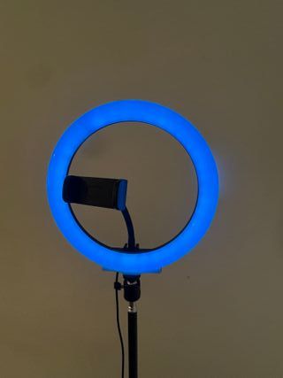 Aro de luz LED 26cm con trípode regulable 160 cm.