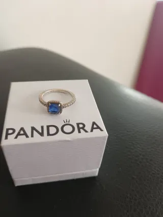 Anillo Pandora Azul Brillante