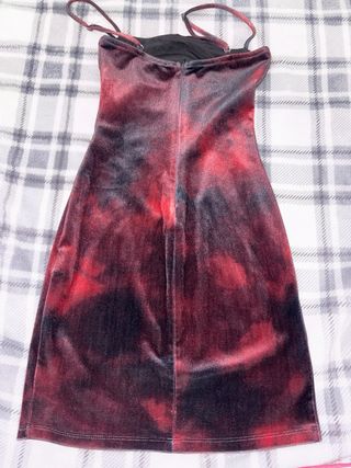 Vestido Bershka Negro y Rojo