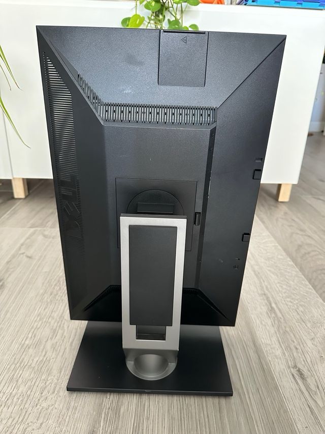 Monitor Dell P2210 (SE REGALA SI COMPRAS EL 32")