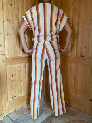 Traje de dos piezas a rayas. Talla S de Zara.