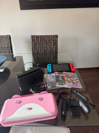 Nintendo Switch + Juegos y Accesorios