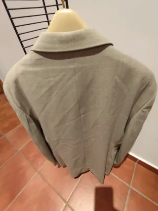 Americana y chaleco beige