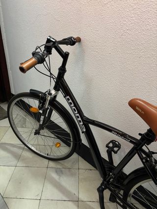 Bicicleta Moma Híbrida 28' Aluminio